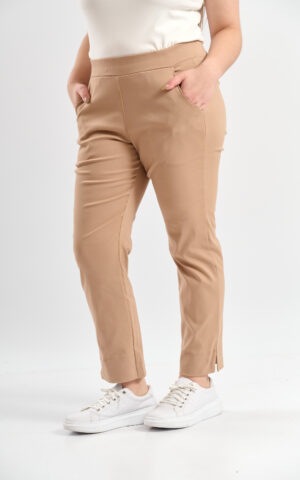 Pantalón bengalina con tajos ruedo