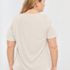 Remera de viscosa con aplique flores - Tres Angeles mayorista