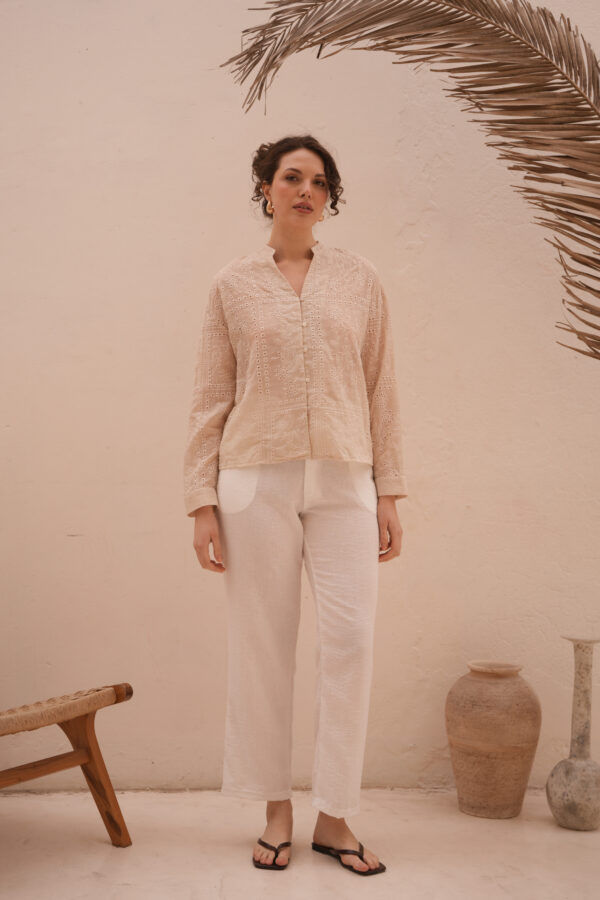 Camisa de broderie escote V - Tres Angeles mayorista