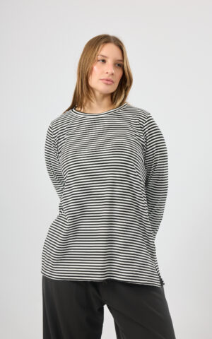 Sweater de lanilla morley rayado con tajos al costado