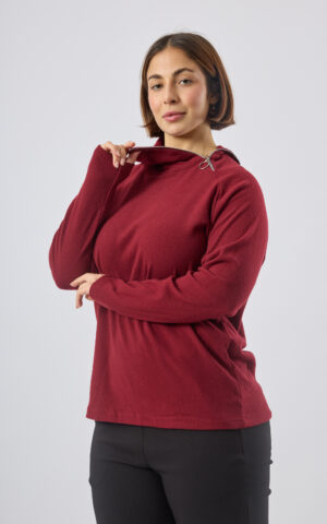 Sweater c/ cierre en un costado del cuello