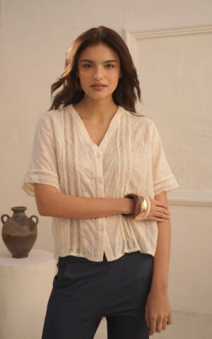 Saquito de broderie escote V