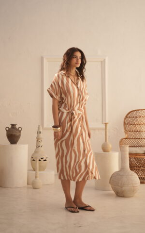 Vestido camisero estampado c/ cinto