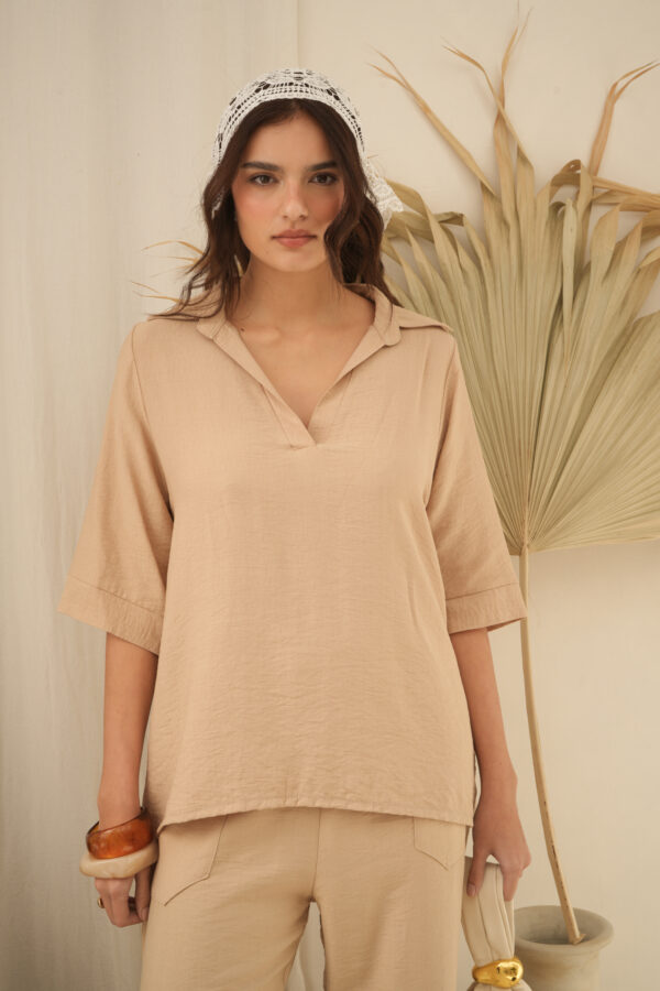 Blusa con cuello V con cartera de Derby liso con tajos costados - Tres Angeles mayorista