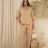 Blusa con cuello V con cartera de Derby liso con tajos costados - Tres Angeles mayorista