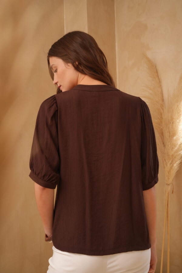 Blusa cuello mao en V manga frunces y puño - Tres Angeles mayorista