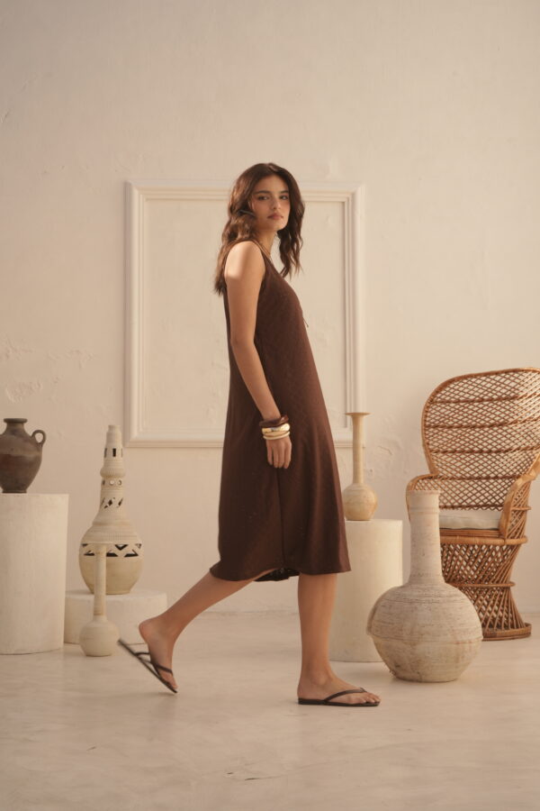 Vestido escote V de broderie de punto - Tres Angeles mayorista
