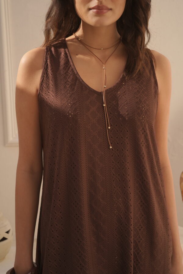 Vestido escote V de broderie de punto - Tres Angeles mayorista