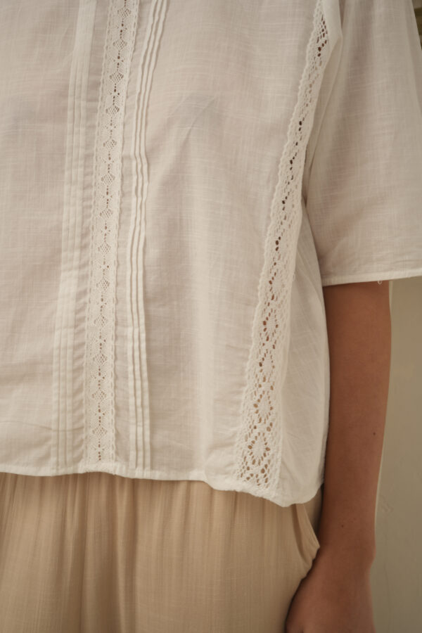 Blusa manga 3/4 con puntilla delantero - Tres Angeles mayorista